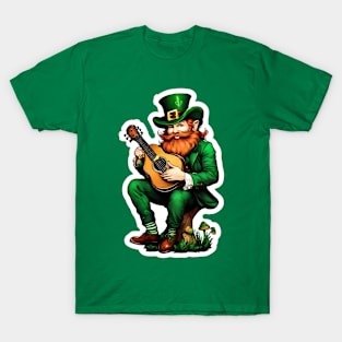 HANDSOME LEPRECHAUN PLAYING A MANDOLIN. T-Shirt